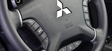 Mitsubishi Pajero Interior LWB